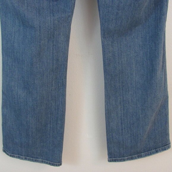 Calvin Klein Jeans Women's Size 8 (31 x 29) Ultimate Boot Cut Light Wash Stretch - Picture 9 of 12